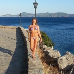 5. Irina Prikhodko in a bikini