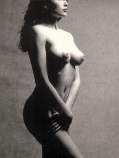 9. Laetitia Casta completely nude in photos for erotic magazines
