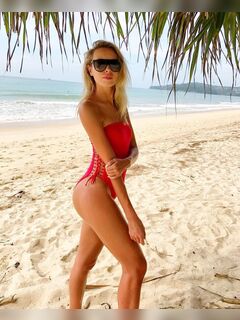 32. Ksenia Sukhinova's hot photos in a bikini