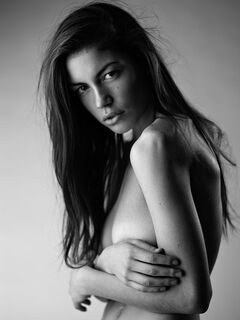 12. Hilda Carmen nude in erotic photos