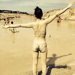 Lily Collins Nude Photos