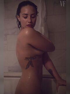 Demi Lovato nude in hot photoshoot