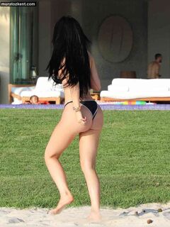 Kylie Jenner naked