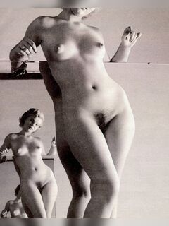 6. Marilyn Monroe nude in b&w photos