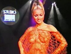 Striptease by Julija Takshina in Los signos del zodiaco show