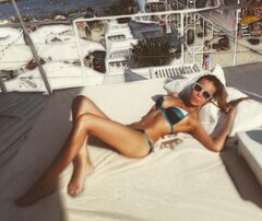 3. Alina Grosu's photos in a bikini