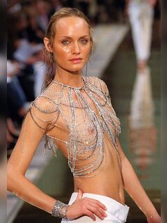 Amber Valletta's flashings from models' shows