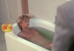 Goldie Hawn's nude scenes from movies
