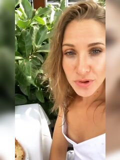 2. Julija Kovalchuk flashed nude boobs and panties in Instagram stories