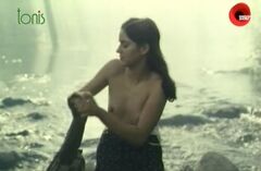 Marina Konjashkina's naked breasts in Glubokoe techenie movie