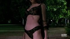 2. Lara Flynn Boyle in lingerie in Men in black 2 movie (2002)