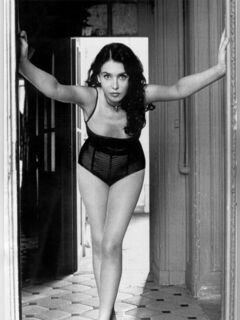 6. Isabelle Adjani's erotic photos