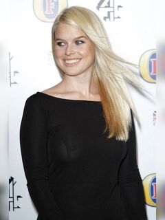 Alice Eve's boobs flashings